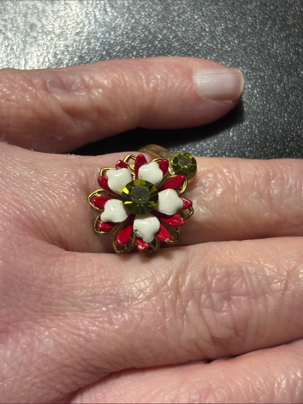 Vintage Red & White Enamel Flower Ring with Olive Crystal Accent